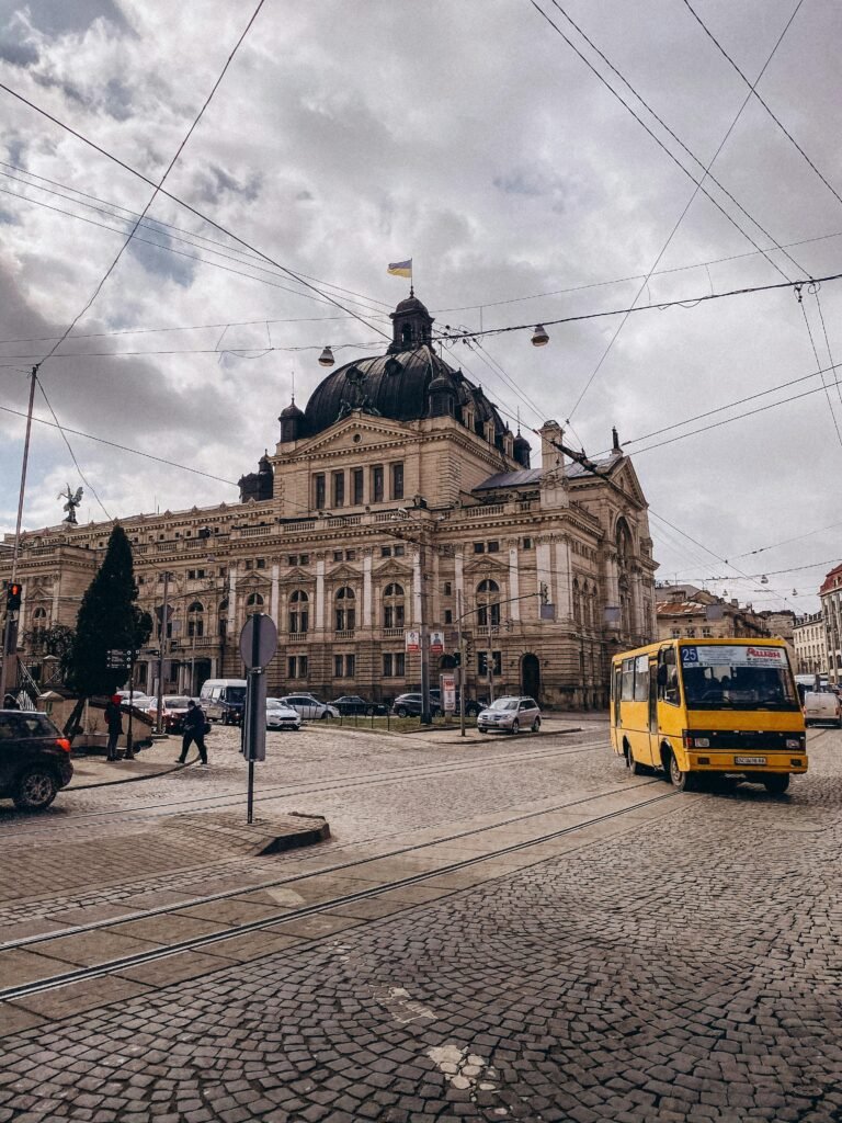 how to get to lviv
